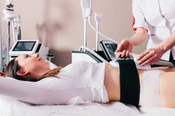 woman having body sculpting to help improve her body image and her mental health Tring